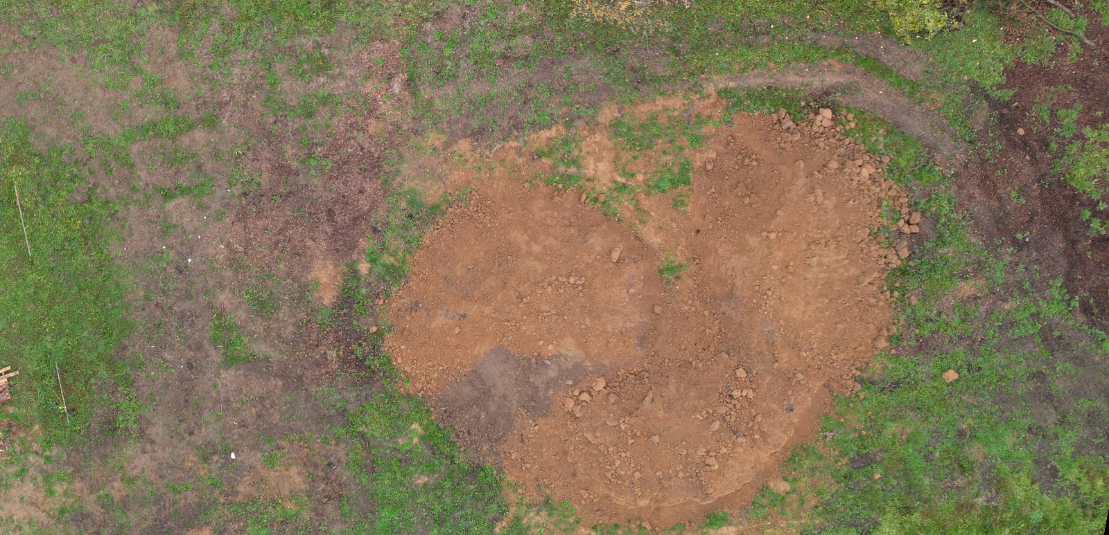 Orthophoto d'un dépôt de terre sur un terrain en cours de terrassement